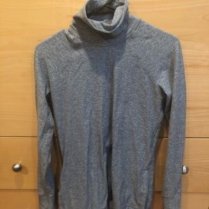 Gray lulu lemon turtleneck size 4.